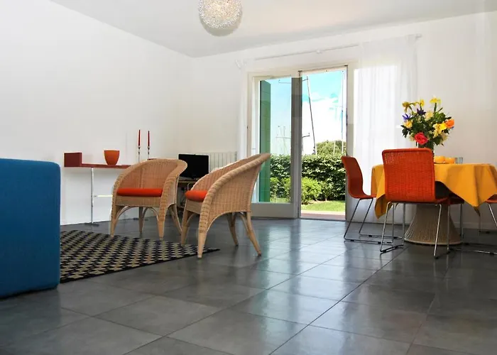 Maestrale アパート カオルレ